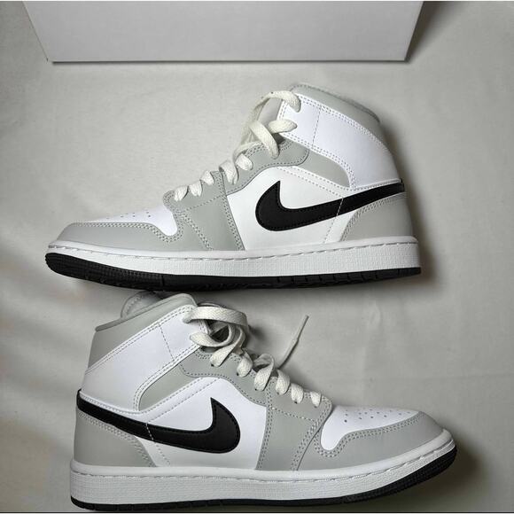 Size 8 - Wmns Air Jordan 1 Mid Grey Fog Women's Shoes - Picture 3 of 12
